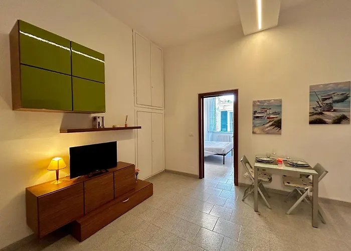 Апартаменты Remolari, Two-room In The Historic Center Кьявари