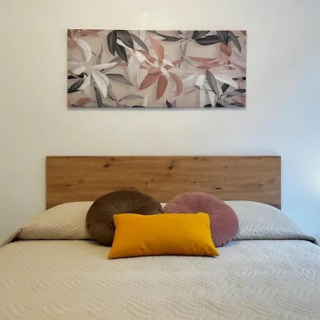 Remolari, Two-room In The Historic Center Chiavari