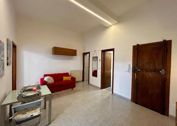 Remolari, Two-room In The Historic Center *